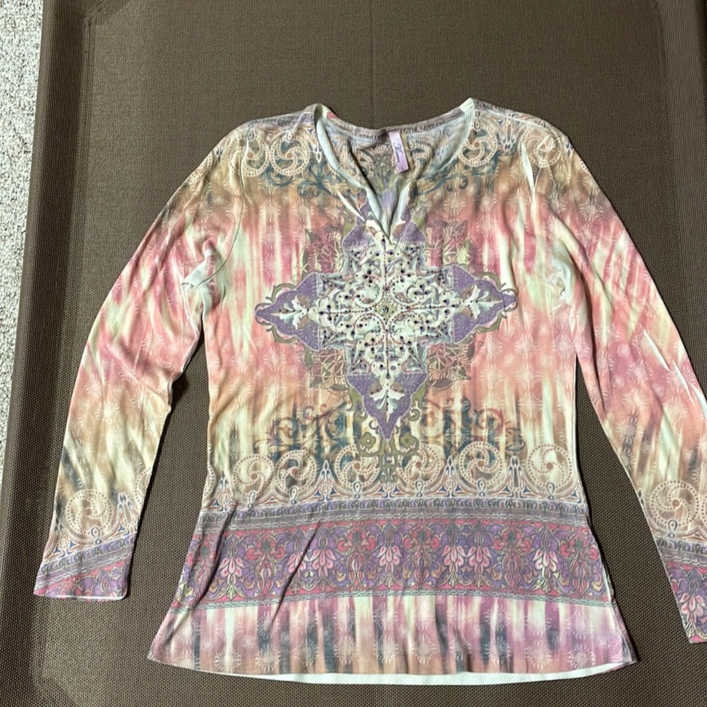 Women’s Kiara embellished top. Size L.